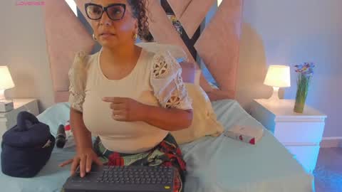 Snapshot of evaa_mills chatting on 21, 5, 2026 Eva online show from 21, 5, 2026
