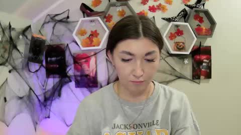 Evachaturbatte online show from 22, 10, 2025