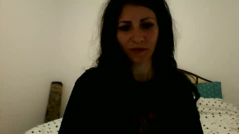 Snapshot of evacrisxxx chatting on 18, 5, 2026 hornycrissyyourlove online show from 18, 5, 2026