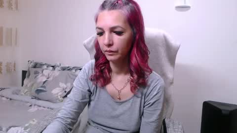 EvadesireONE online show from 7, 4, 2026