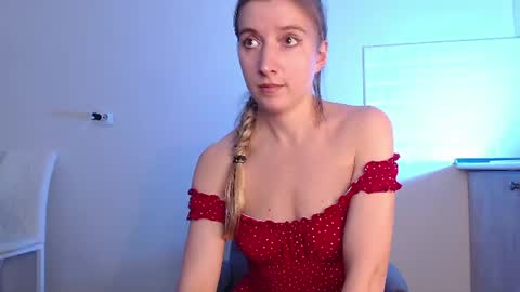 Snapshot of evahailey_ chatting on 25, 6, 2026 Eva online show from 25, 6, 2026