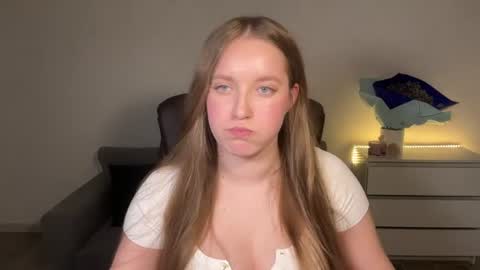 Snapshot of evajuly chatting on 26, 6, 2026 Eva online show from 26, 6, 2026