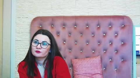 evakarrera online show from 27, 4, 2026