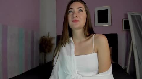 Snapshot of evalaniss chatting on 11, 12, 2024 Eva online show from 11, 12, 2024