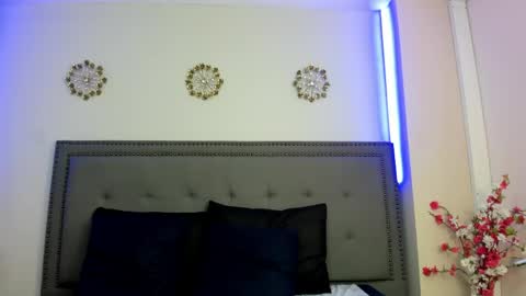 Snapshot of evaloviaa_ chatting on 29, 4, 2026 Eva online show from 29, 4, 2026