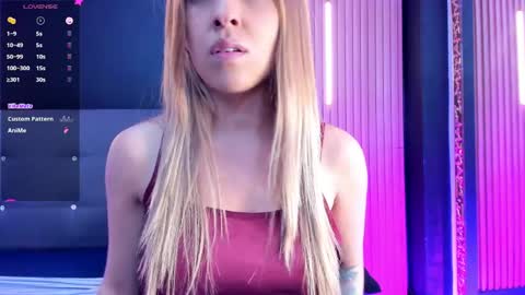 Snapshot of evaloviaa_ chatting on 30, 5, 2026 Eva online show from 30, 5, 2026