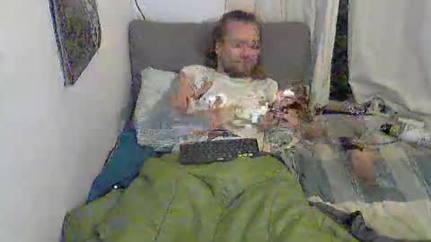 Snapshot of evalsmac chatting on 15, 2, 2026 Han online show from 15, 2, 2026