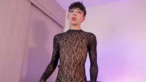 Evan voss  help me get 200 likesindependent model online show from 14, 7, 2026