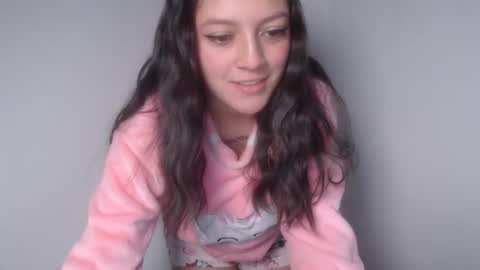 Snapshot of evangeline_petite chatting on 13, 9, 2025 eva online show from 13, 9, 2025