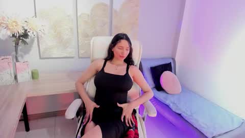 evangelineroos online show from 9, 2, 2026