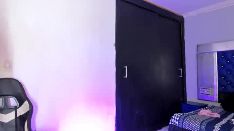 Snapshot of evanllelyne chatting on 18, 10, 2025 evanllelyne online show from 18, 10, 2025