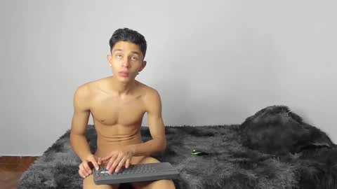 Snapshot of evans_collins24 chatting on 19, 12, 2024 Evans collins24 online show from 19, 12, 2024