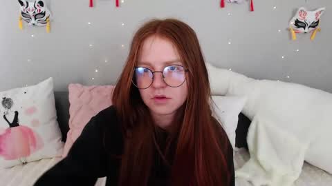 Snapshot of evarey_ chatting on 5, 5, 2026 Adelina online show from 5, 5, 2026