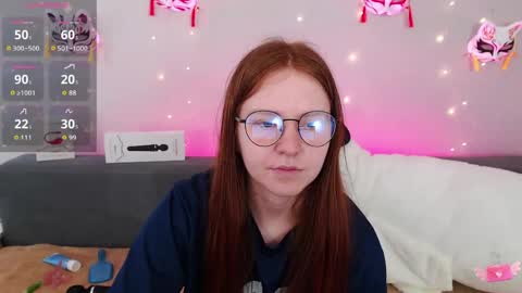 Snapshot of evarey_ chatting on 7, 5, 2026 Adelina online show from 7, 5, 2026