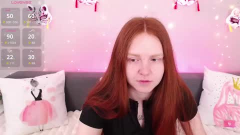 Snapshot of evarey_ chatting on 21, 5, 2026 Adelina online show from 21, 5, 2026