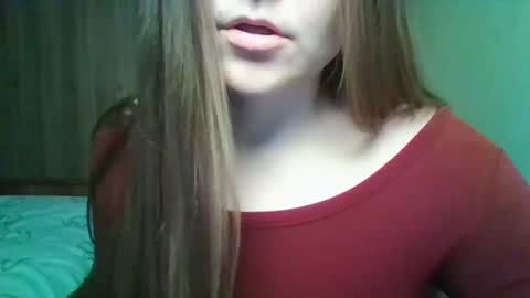 Snapshot of evasapples2026 chatting on 18, 4, 2026 evasapples2026 online show from 18, 4, 2026
