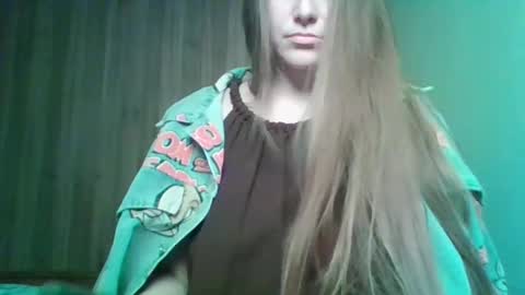 Snapshot of evasapples2026 chatting on 24, 4, 2026 evasapples2026 online show from 24, 4, 2026