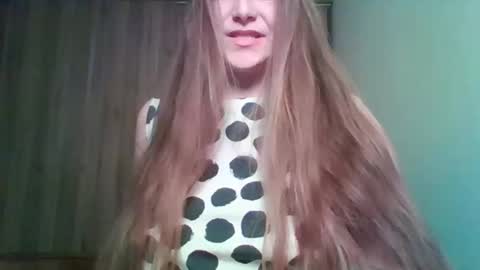 Snapshot of evasapples2026 chatting on 26, 4, 2026 evasapples2026 online show from 26, 4, 2026
