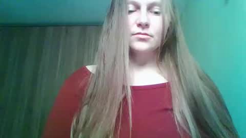 Snapshot of evasapples2026 chatting on 8, 5, 2026 evasapples2026 online show from 8, 5, 2026