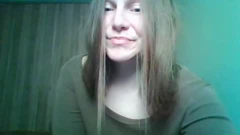 Snapshot of evasapples2026 chatting on 12, 5, 2026 evasapples2026 online show from 12, 5, 2026