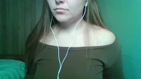 Snapshot of evasapples2026 chatting on 14, 5, 2026 evasapples2026 online show from 14, 5, 2026