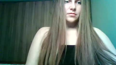 Snapshot of evasapples2026 chatting on 24, 5, 2026 evasapples2026 online show from 24, 5, 2026