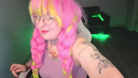 Snapshot of evathewitcher chatting on 29, 6, 2026 EvaTheWitcher online show from 29, 6, 2026