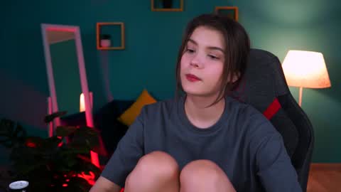 Snapshot of evathopson chatting on 24, 1, 2025 Eva  next stream -  - 1600 UTC2000  online show from 24, 1, 2025