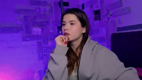 Snapshot of evathopson chatting on 6, 2, 2025 Eva  next stream -  - 1600 UTC2000  online show from 6, 2, 2025