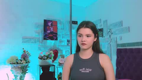 Snapshot of evathopson chatting on 1, 3, 2025 Eva  next stream -  - 1600 UTC2000  online show from 1, 3, 2025