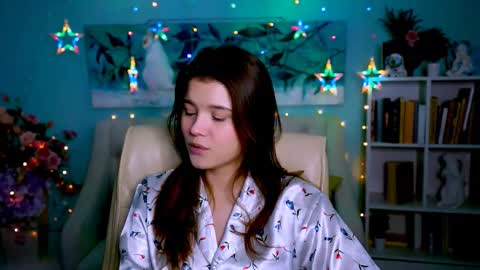 Snapshot of evathopson chatting on 4, 3, 2025 Eva  next stream -  - 1600 UTC2000  online show from 4, 3, 2025