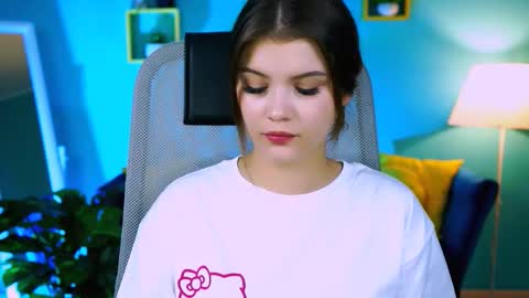 Snapshot of evathopson chatting on 14, 10, 2025 Eva  next stream -  - 1600 UTC2000  online show from 14, 10, 2025