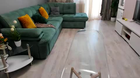 eveeevian online show from 21, 9, 2025