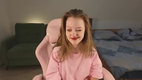 Eveleen online show from 2, 2, 2025