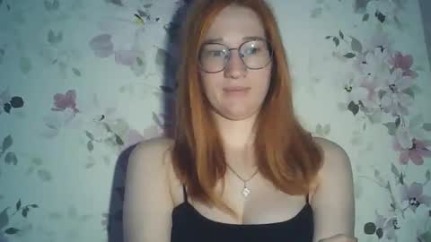 Snapshot of eveliina_shy chatting on 5, 6, 2026 Evelina online show from 5, 6, 2026