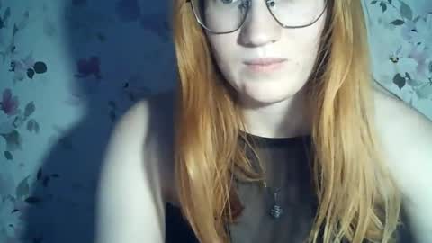 Snapshot of eveliina_shy chatting on 18, 6, 2026 Evelina online show from 18, 6, 2026