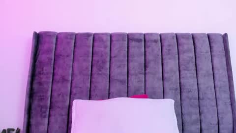 evelin__thompsson online show from 17, 7, 2026