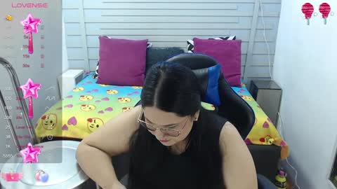 Snapshot of evelin_zaens chatting on 7, 1, 2025 evelin zaens online show from 7, 1, 2025