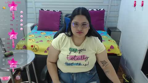Snapshot of evelin_zaens chatting on 11, 1, 2025 evelin zaens online show from 11, 1, 2025