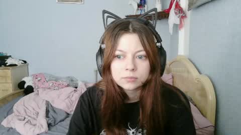 Snapshot of evelinamercer chatting on 11, 6, 2026 Alice 3 online show from 11, 6, 2026
