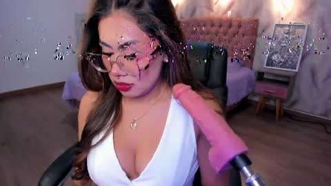 Eveline  online show from 14, 4, 2026