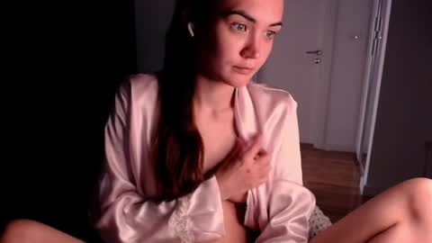 Evelyn online show from 3, 6, 2026