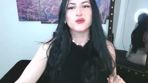 Snapshot of evelyn_sheeran chatting on 28, 10, 2025 Julieta online show from 28, 10, 2025