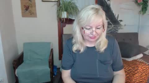 BarbaraBlondy online show from 8, 11, 2025