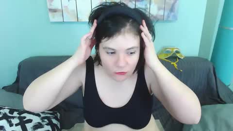 Everly online show from 18, 2, 2025