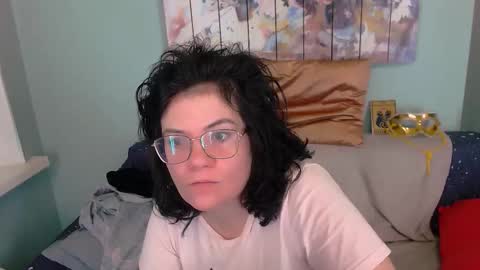 Everly online show from 27, 10, 2025