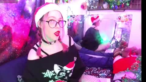 Snapshot of everlyester chatting on 22, 12, 2024 Evie online show from 22, 12, 2024