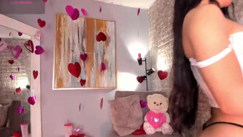 Snapshot of everyh chatting on 14, 2, 2025 Sophia online show from 14, 2, 2025