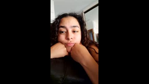  Hello my name is YINA . Nice to meet you please like Its important to me kisses  online show from 4, 5, 2026