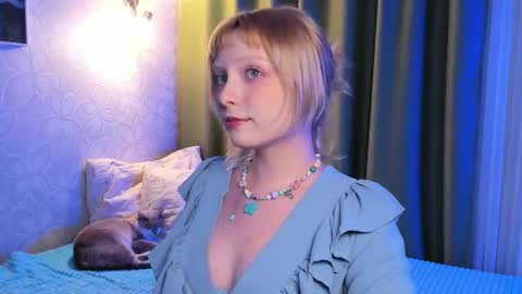 Snapshot of eves_eyes chatting on 15, 11, 2025 Forget me not eve on CB online show from 15, 11, 2025